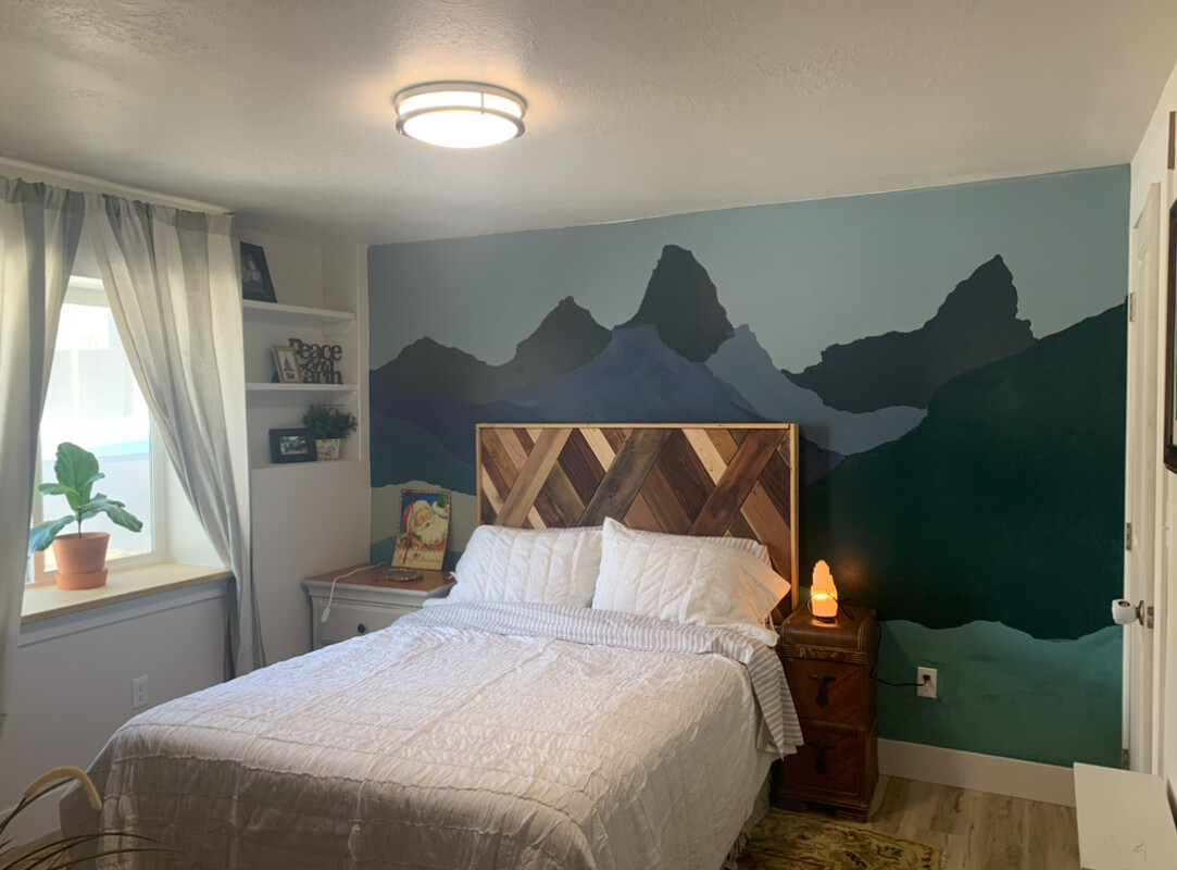 Mountain West Room (Full Room) - 1