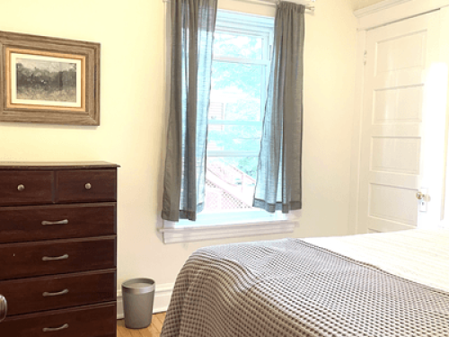 Clean & Comfy Updated Apt