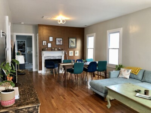 Room in Historic Whaling City - Gallery - 3