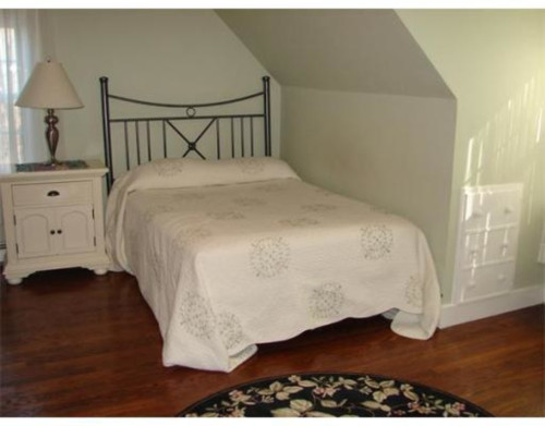 Warm and inviting household  - Gallery - 2