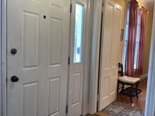 Cozy room w/private bath - Gallery - 14