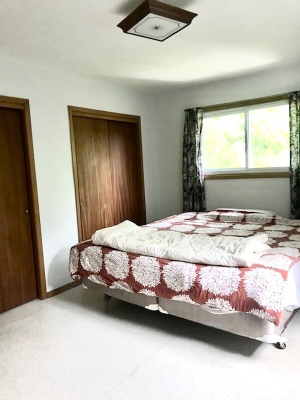 King Size Bed ( Not Double Bed As The Drop Down Suggests) (Single Bed) - 1