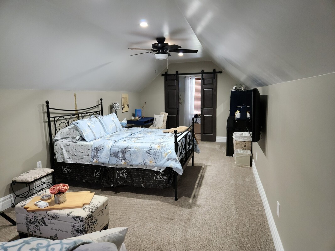 Private Suite With Parisian Flare(Single Bed) - 1