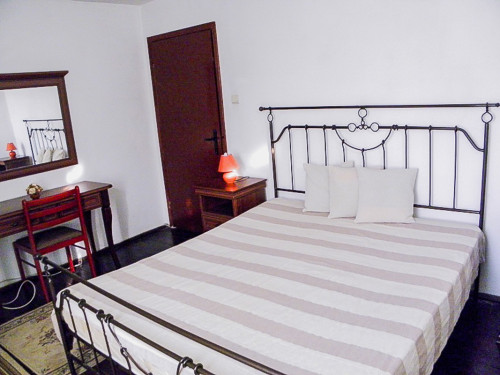 Three bedroom house with garden - Gallery - 24