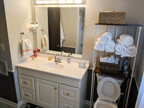 Cozy Home 10 minutes from Downtown - Gallery - 7