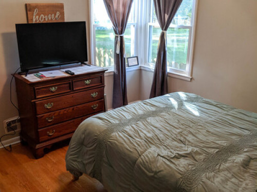 Cozy Home 10 minutes from Downtown - Gallery - 13