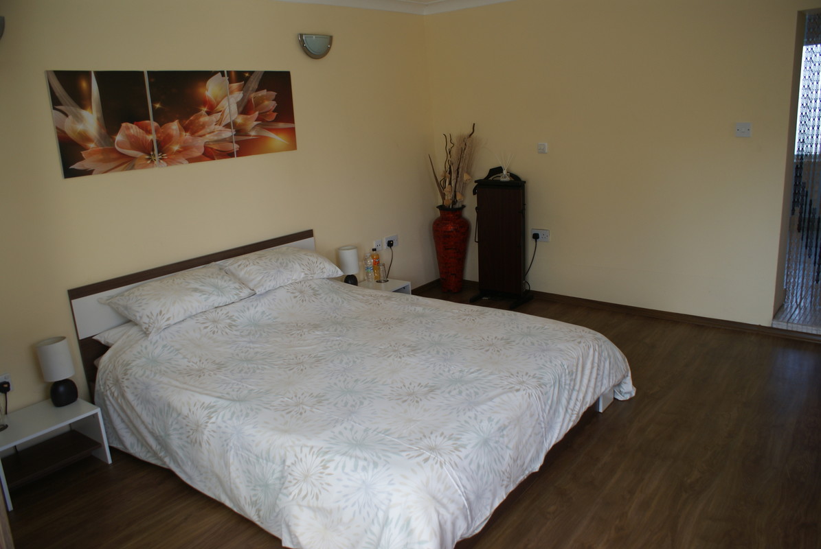 Small Cottage (Full Room) - 1
