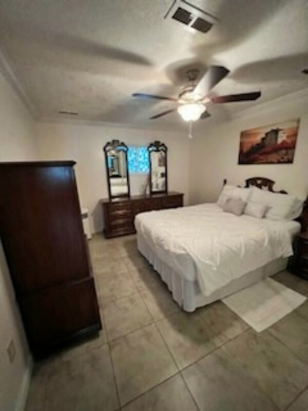 Bedroom 1(Full Room) - 1