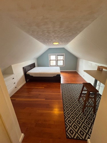 Close to the beach and to downtown! - Gallery - 3