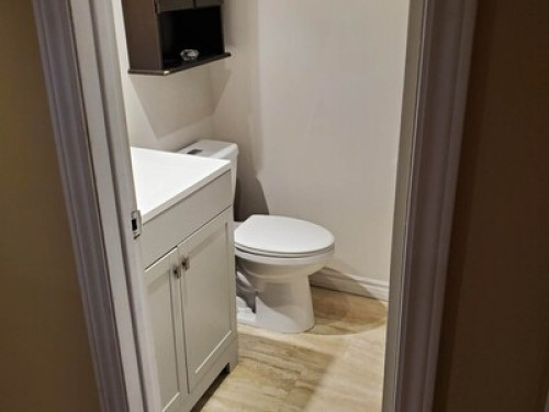 1 bedroom basement suite - Gallery - 3