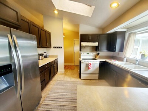 Lovely Room to Rest & Recharge - Gallery - 2