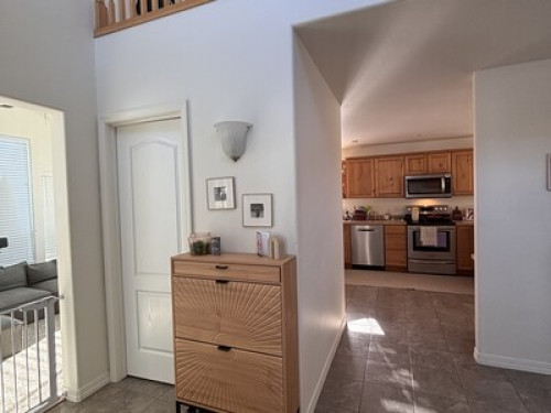 Private Furnished Bedroom and Bath - Gallery - 8