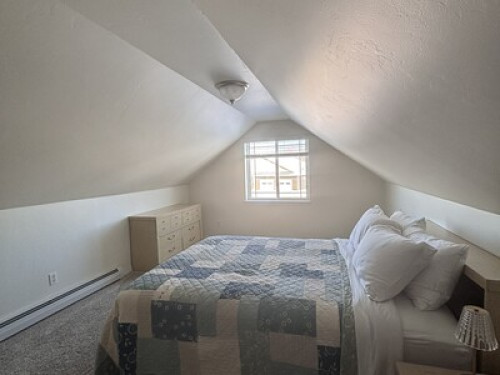 Private Furnished Bedroom and Bath - Gallery - 10