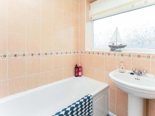 Friendly family home  - Gallery - 8
