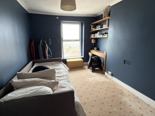 Bedroom & Bathroom with sea view 