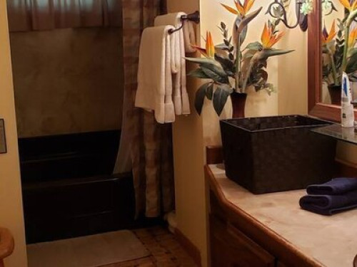 Shared Housing in Ohana *FEMALES ONLY*