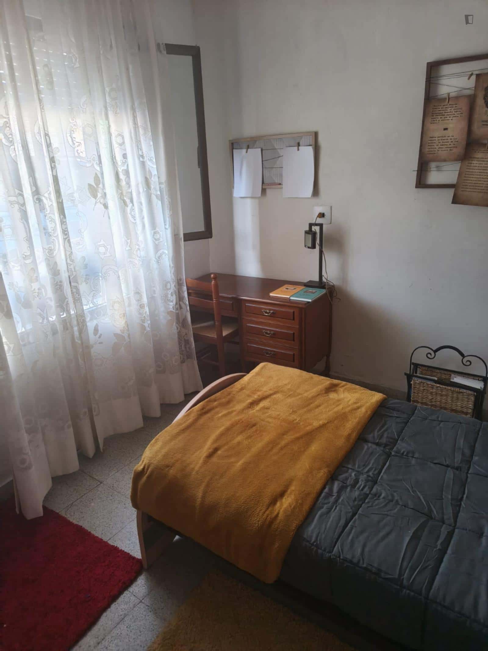 Room In Rúa Marqués De Trives, A Pobra De Trives For 257 M² With 5 Bedrooms - 2