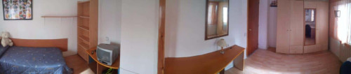 Room in Calle Pascual Calvo, Juslibol with 4 bedrooms
