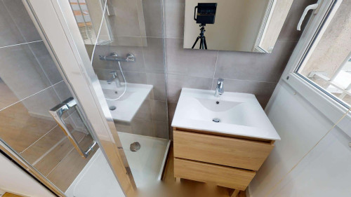 Apartment in Avenue Aristide Briand, Fontaine for 59 m² with 3 bedrooms - Gallery - 15