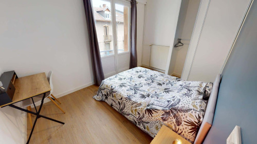 Apartment in Avenue Aristide Briand, Fontaine for 59 m² with 3 bedrooms - Gallery - 3
