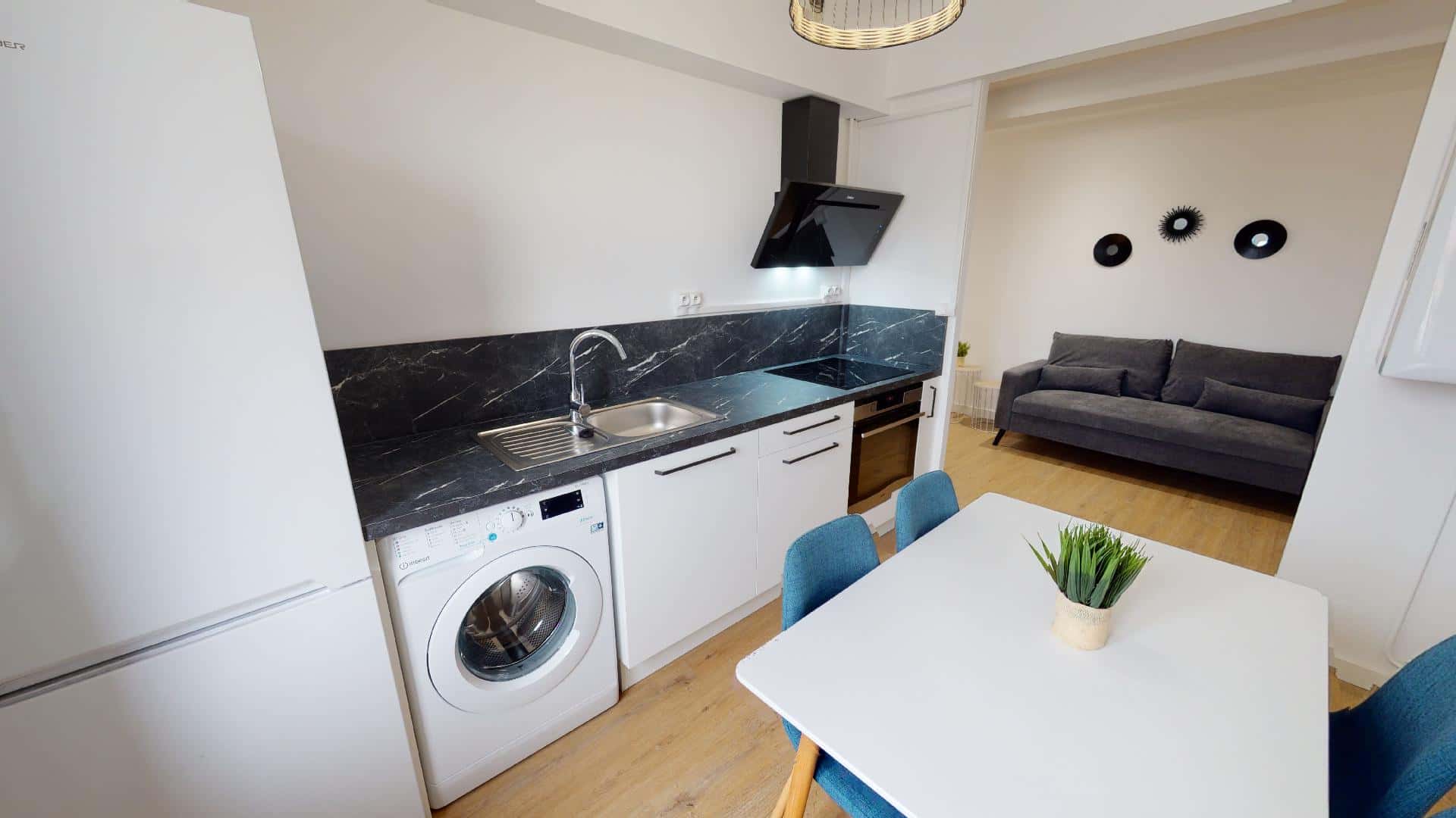 Apartment In Avenue Aristide Briand, Fontaine For 59 M² With 3 Bedrooms - 1