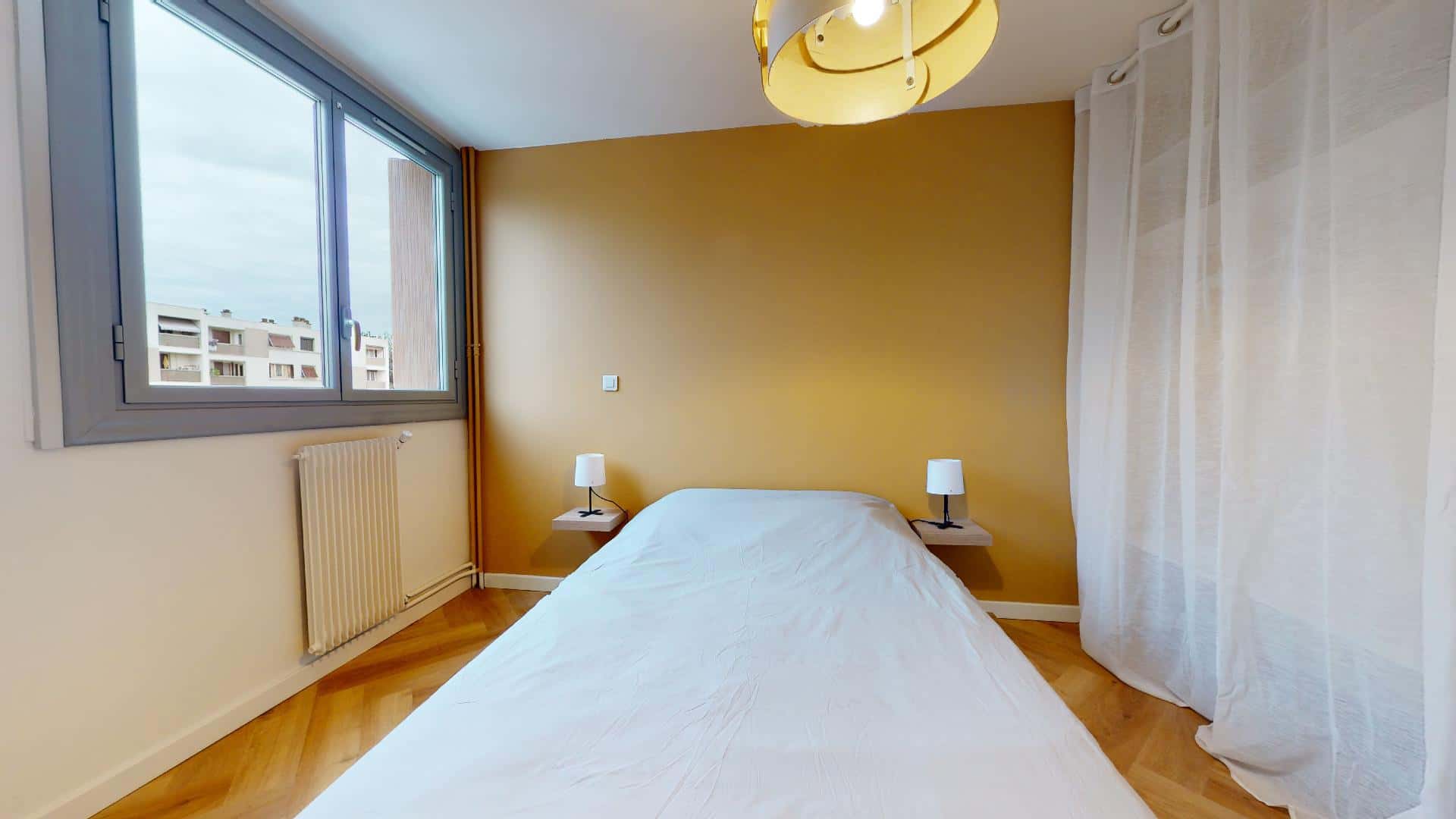 Room In Rue De L'École Républicaine, Montpellier For 83 M² With 5 Bedrooms - 1