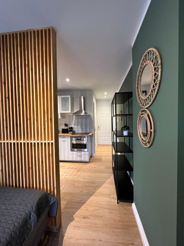 Charming and brand new apartment in a prime location with garden/terrace.