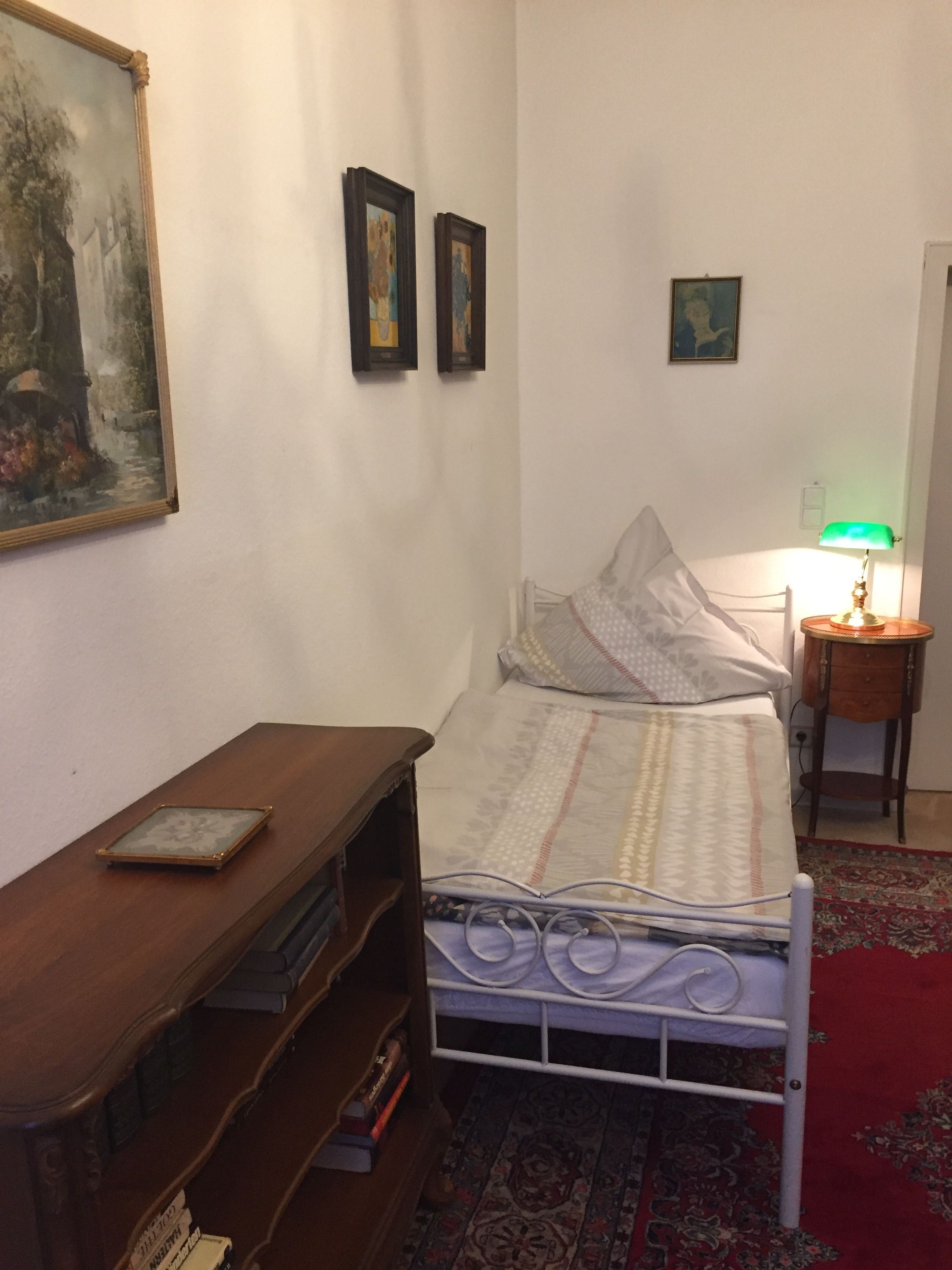 Generously Designed Apartment With Balcony In A Listed Building, Stylishly Furnished In Antique Styl - 28
