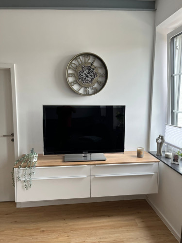 Luxurious penthouse apartment in the heart of the city with 3 bedrooms, a spacious bathroom, and an XL balcony.