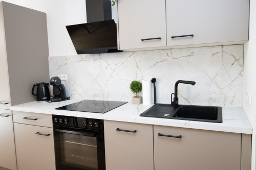 Newly Built Apartment – Modern Furnishings – Parking Included – 5 Minutes to the A5 Motorway