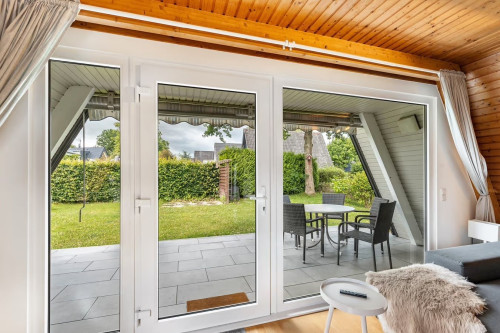Holiday home on the Baltic Sea with garden, home office and 2 bedrooms in Damp