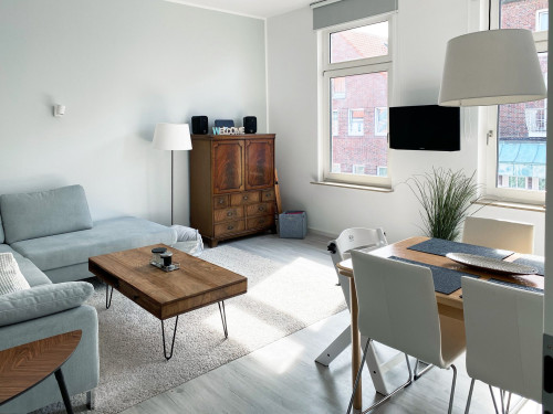 Lovingly furnished temporary flat with workspace, centrally located in the centre of Juist, close to the beach
