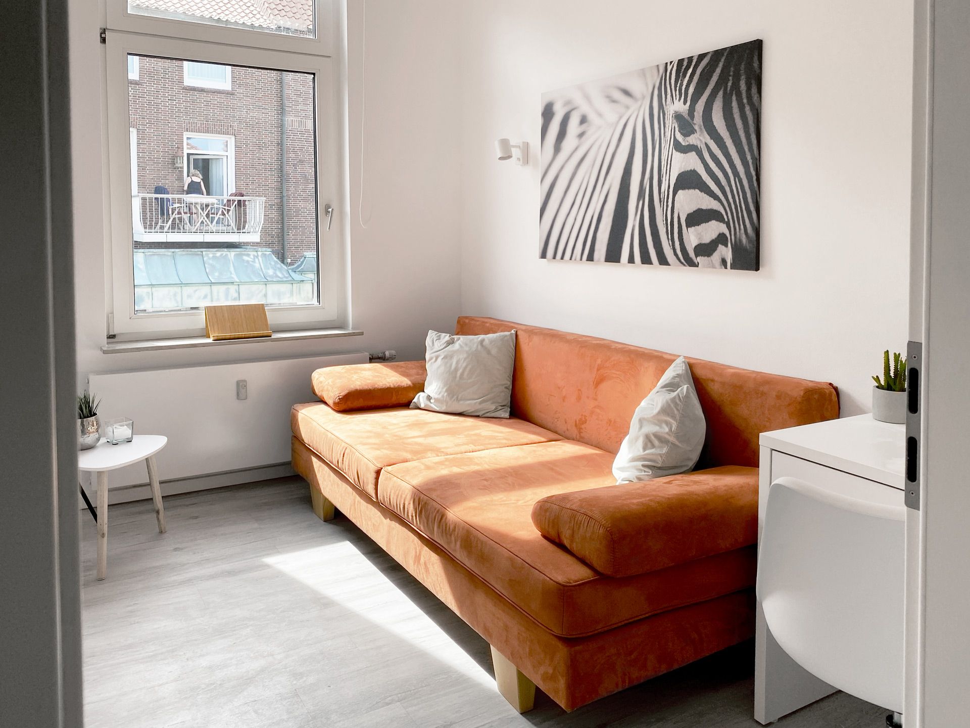 Lovingly Furnished Temporary Flat With Workspace, Centrally Located In The Centre Of Juist, Close To - 21