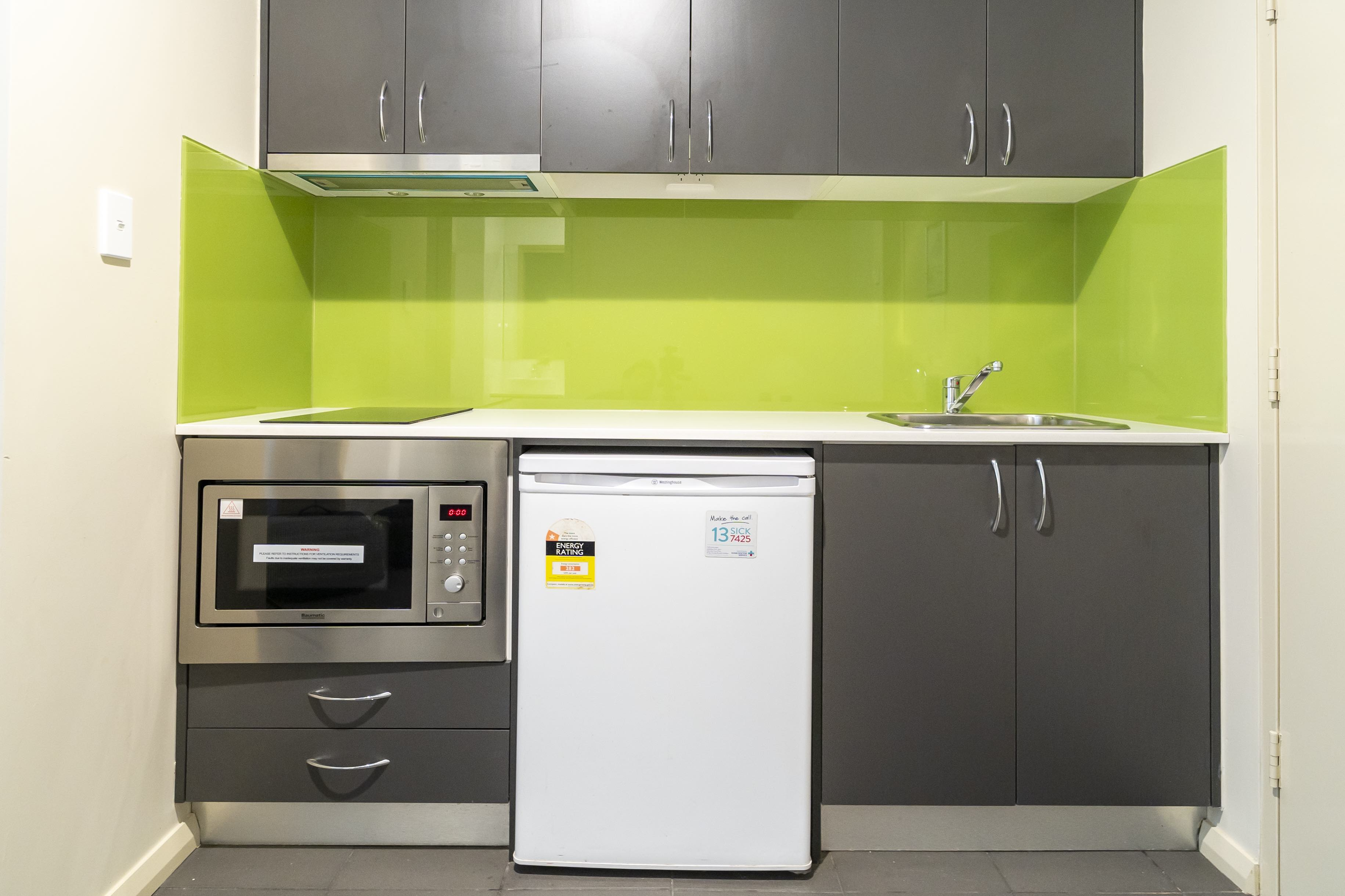  Classic PLUS A/C Studio Room  -  Dayman Apartments  - Gallery -  5