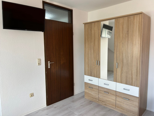 Cozy 1-Room Apartment near Schweinfurt | Free Parking - Gallery - 9