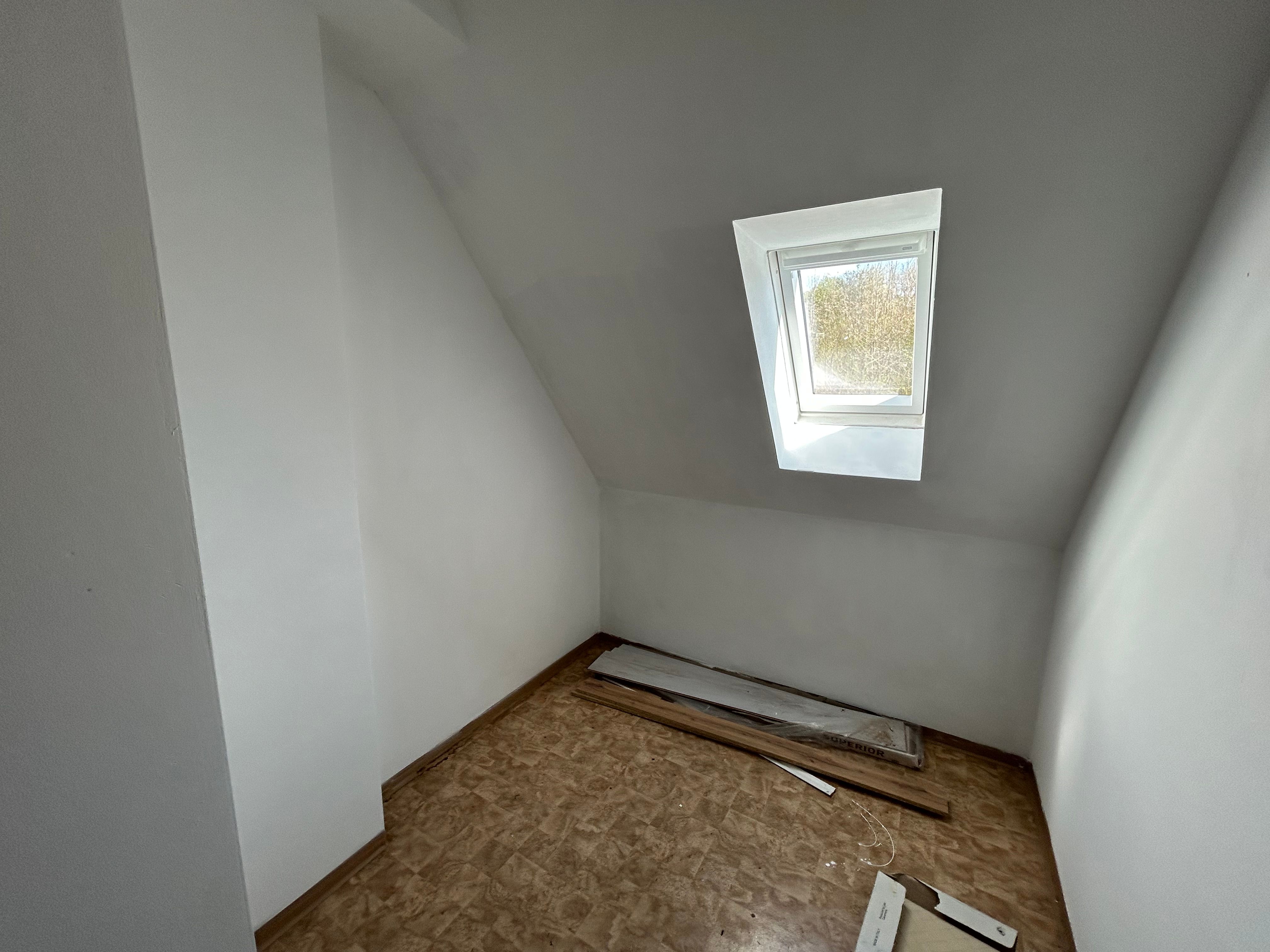 Cozy 1-Room Apartment Near Schweinfurt | Free Parking - 2