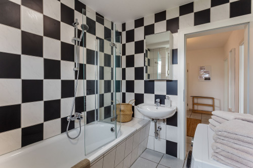 e3d38940c08db654e58e7108e149505a.jpeg
