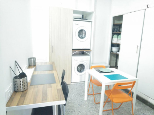Nice Bedroom in a big house for Students in the best location of City Center - Gallery - 9