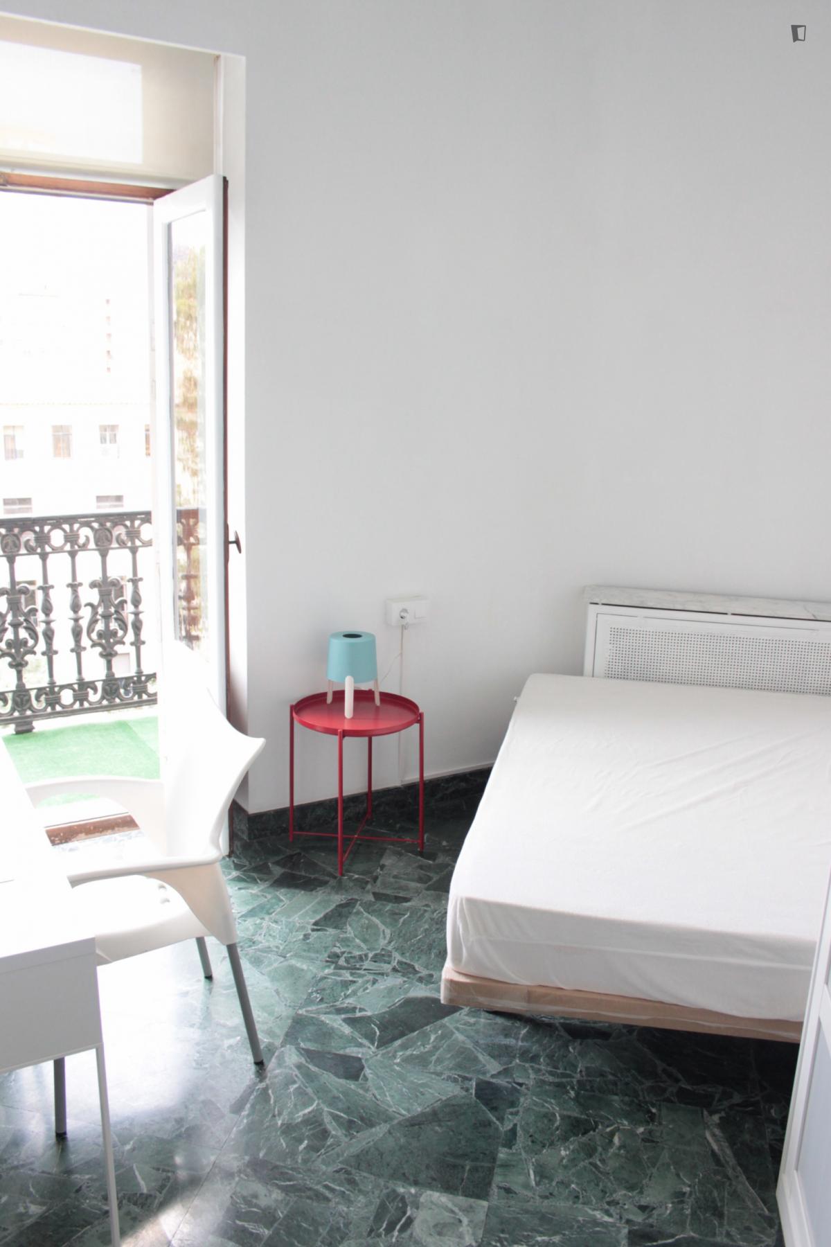 Nice Bedroom In A Big House For Students In The Best Location Of City Center - 13