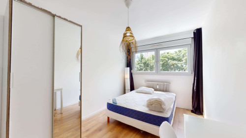 Room in Avenue Debourg, Lyon for 80 m² with 3 bedrooms - Gallery - 16