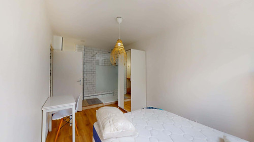 Room in Avenue Debourg, Lyon for 80 m² with 3 bedrooms - Gallery - 17