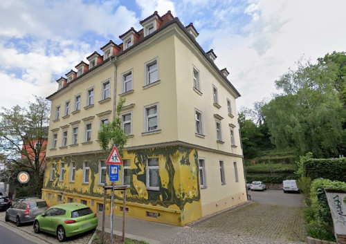 Stylish 2-room apartment with high-end interior & fitted kitchen in Hechtviertel