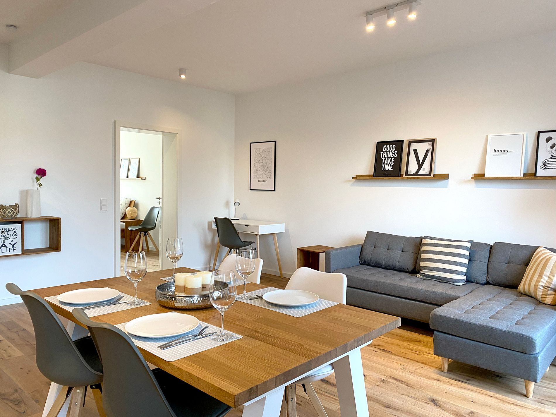 Wonderful, Bright Apartment In The Middle Of Düsseldorf With A Balcony And Its Own Large Roof Terrac - 26
