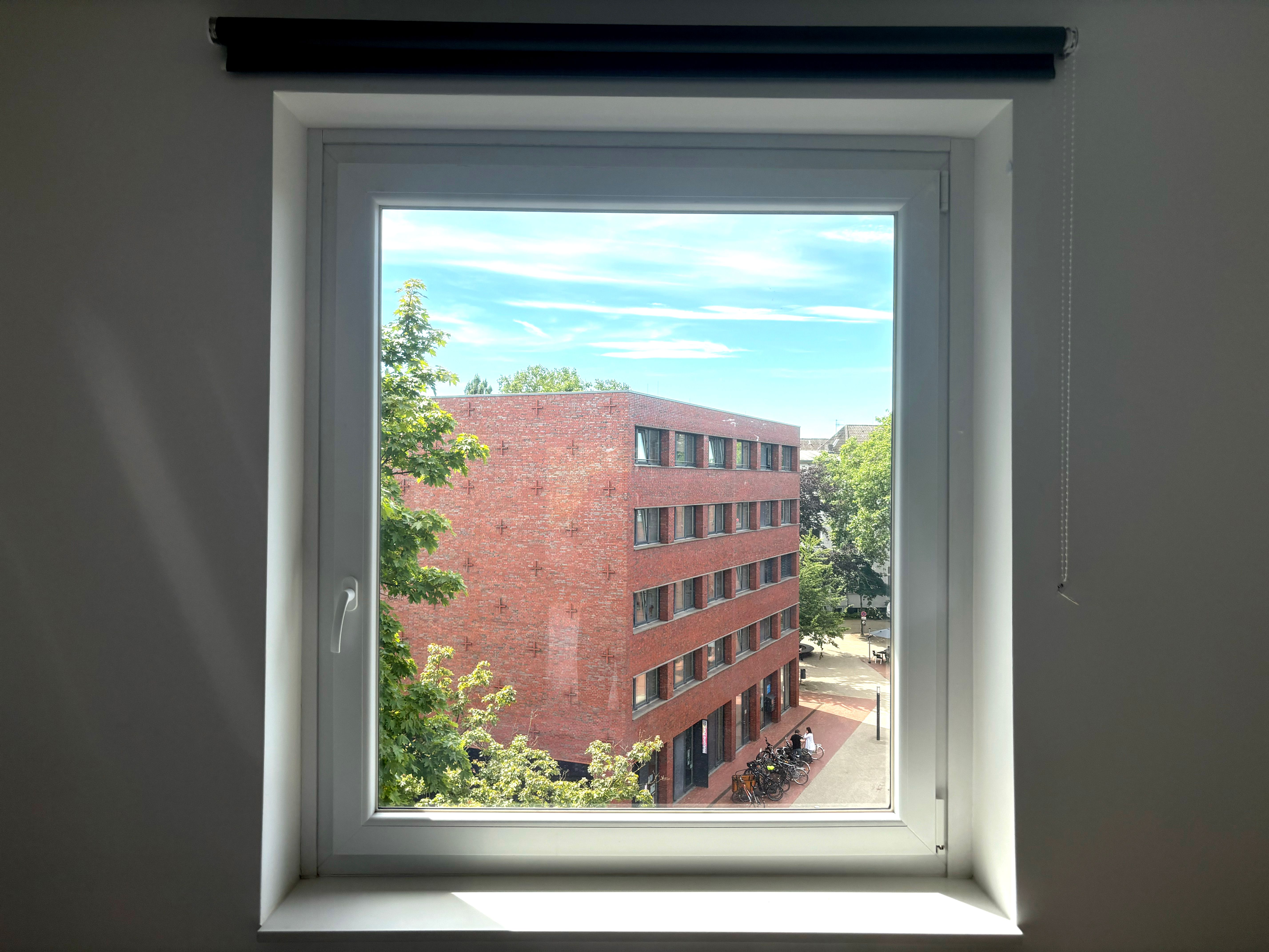 Wonderful, Bright Apartment In The Middle Of Düsseldorf With A Balcony And Its Own Large Roof Terrac - 17