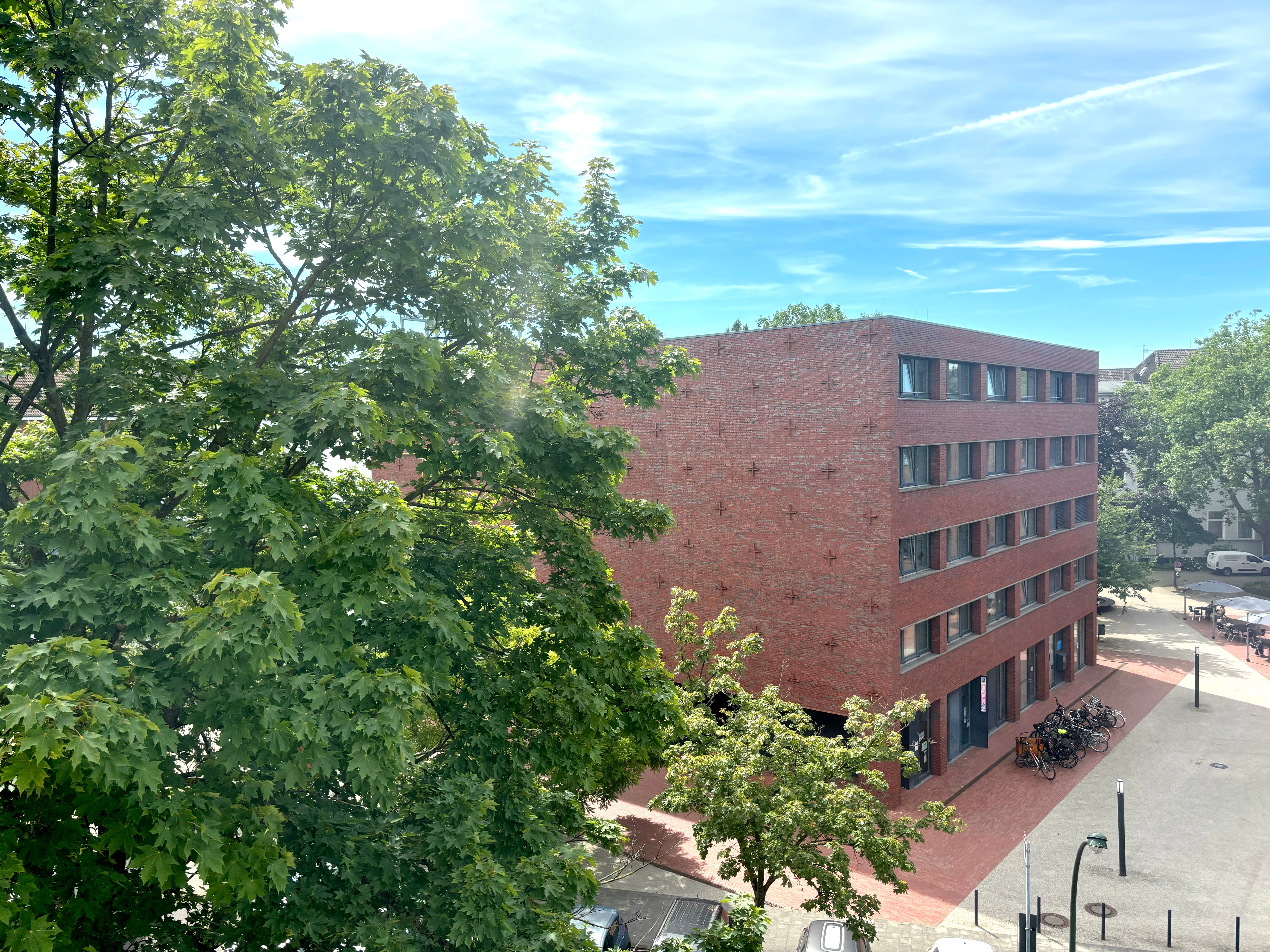 Wonderful, Bright Apartment In The Middle Of Düsseldorf With A Balcony And Its Own Large Roof Terrac - 5