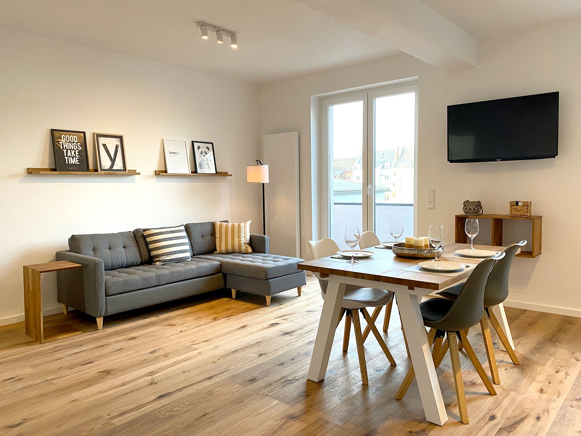 Wonderful, Bright Apartment In The Middle Of Düsseldorf With A Balcony And Its Own Large Roof Terrac - 27