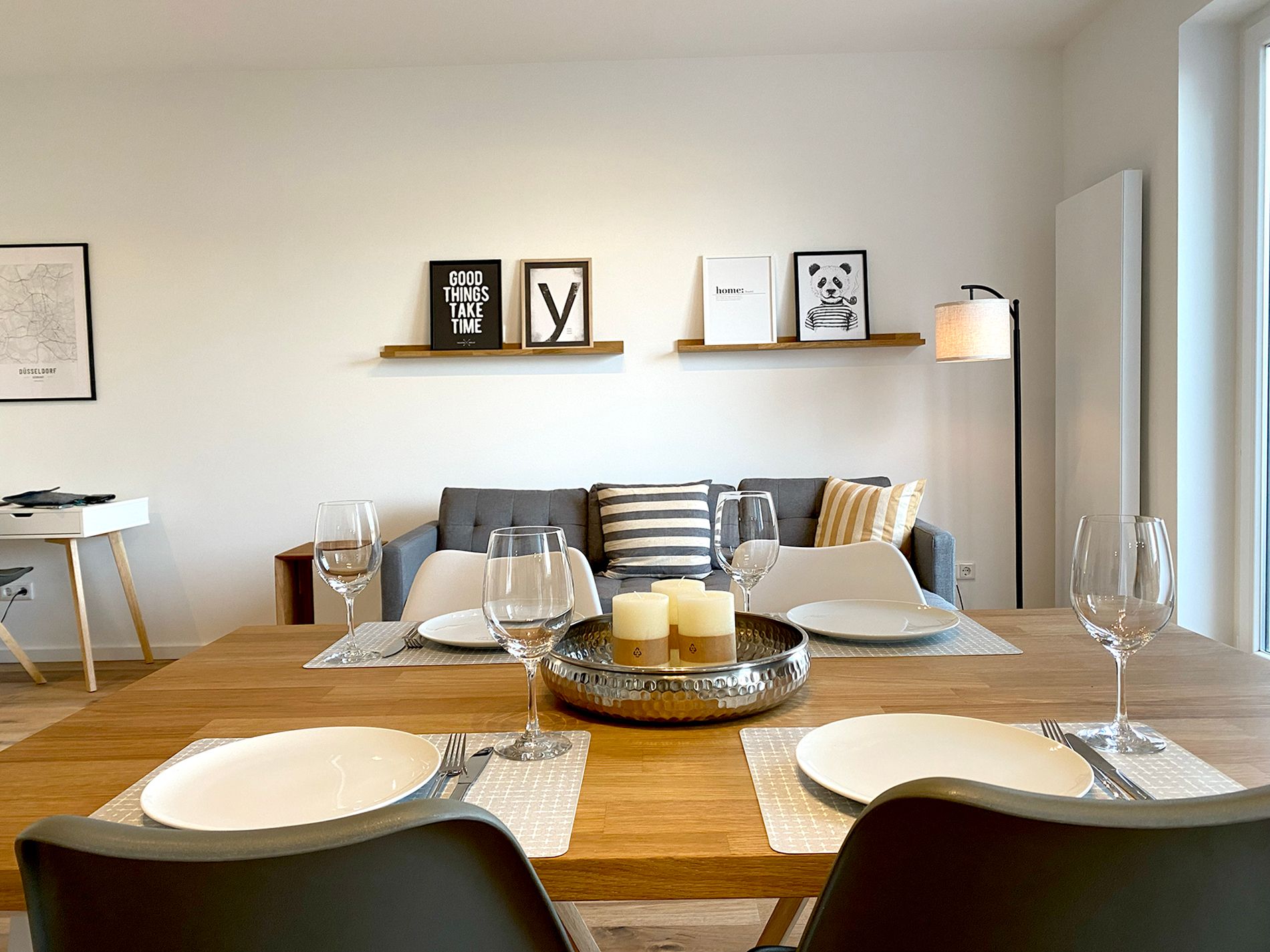 Wonderful, Bright Apartment In The Middle Of Düsseldorf With A Balcony And Its Own Large Roof Terrac - 25