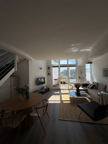 Bright and open maisonette apartment in Frankfurt Bockenheim