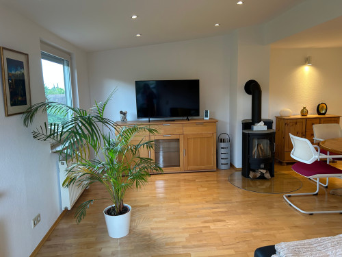 Bright and central 3-room apartment with green views