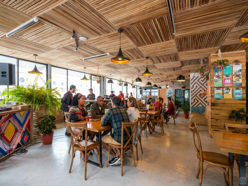 Vibrant Renovated Building w/ Rooftop Terrace + Coworking Apartment
